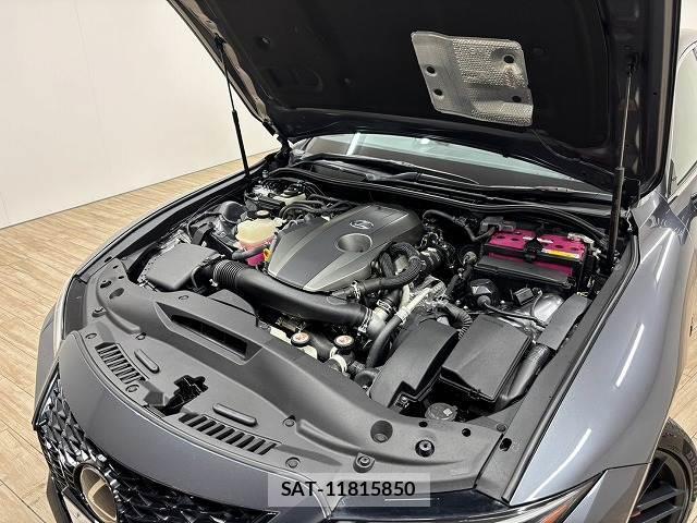 Lexus IS 2021-02 8726006-13