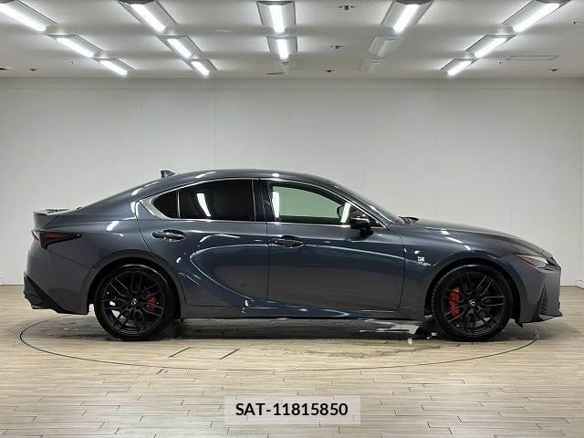 Lexus IS 2021-02 8726006-17