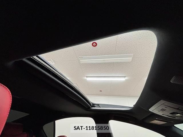 Lexus IS 2021-02 8726006-4