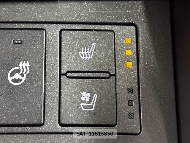 Lexus IS 2021-02 8726006-6