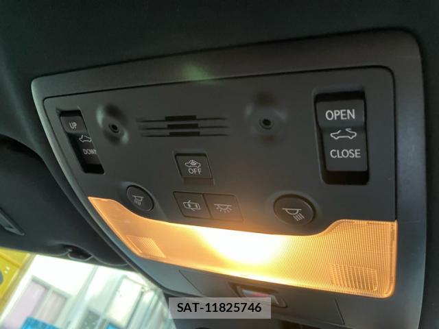 Lexus IS 2013-08 8726170-16