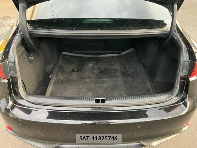 Lexus IS 2013-08 8726170-17