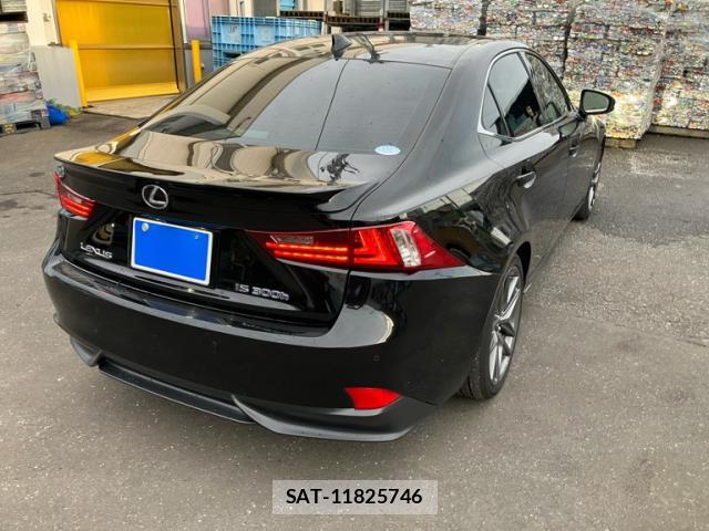 Lexus IS 2013-08 8726170-2