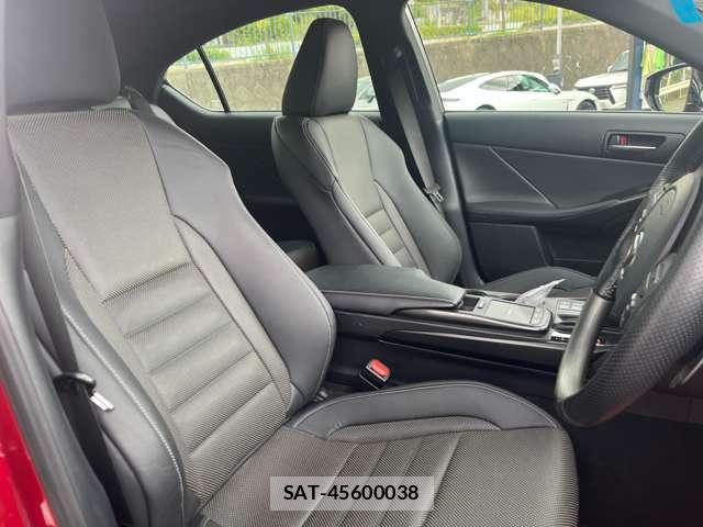 Lexus IS 2021-07 8727951-1