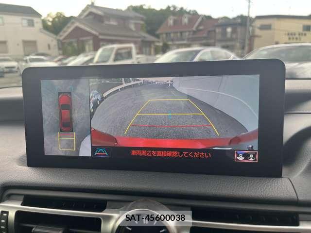 Lexus IS 2021-07 8727951-4