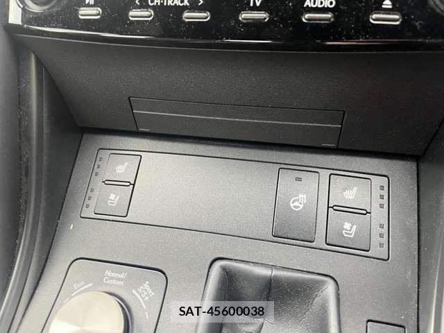 Lexus IS 2021-07 8727951-5