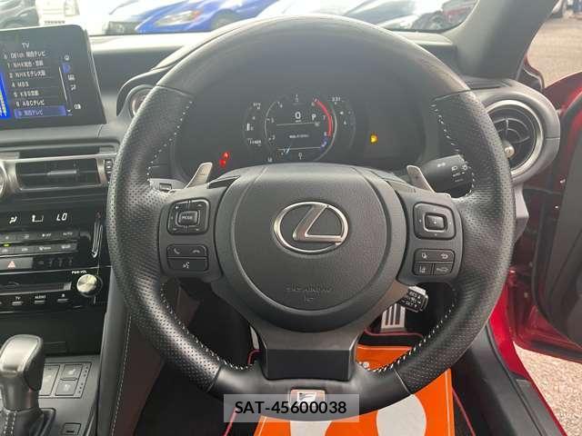 Lexus IS 2021-07 8727951-9