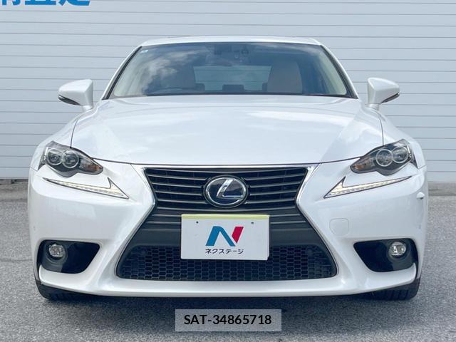 Lexus IS 2016-03 8728434-14