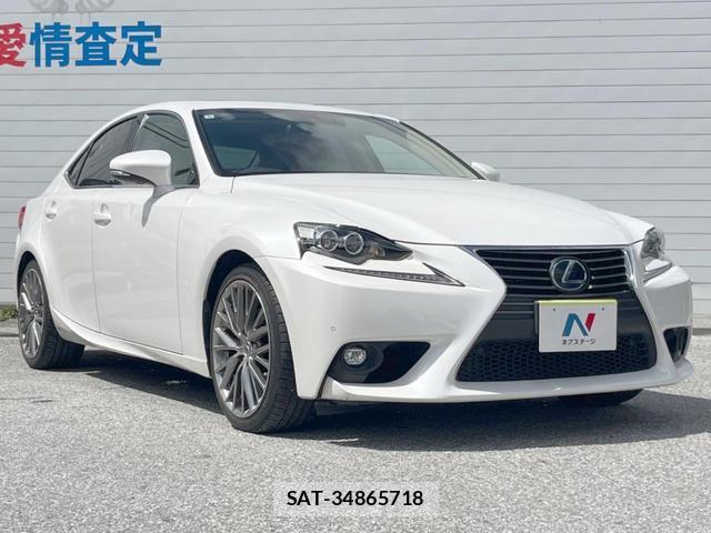 Lexus IS 2016-03 8728434-16