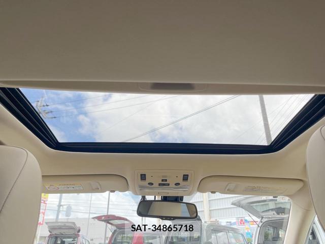 Lexus IS 2016-03 8728434-3