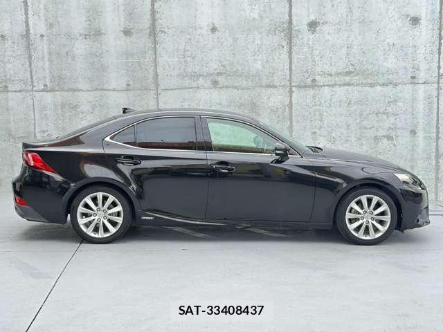 Lexus IS 2013-11 8728938-1