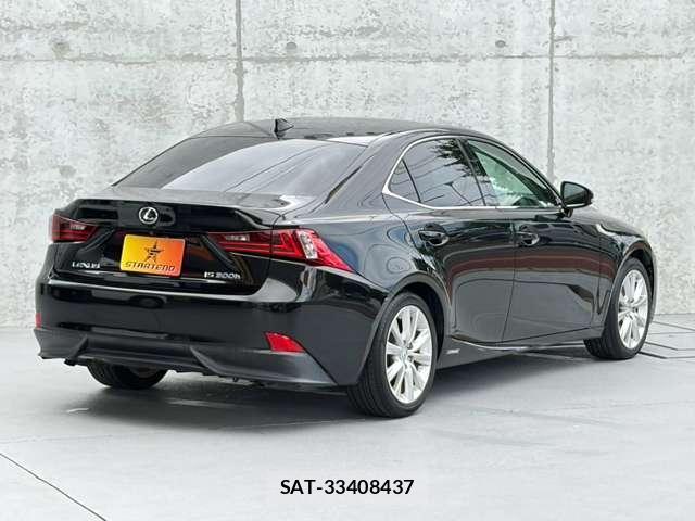 Lexus IS 2013-11 8728938-3