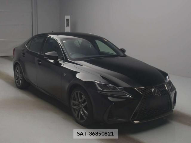 Lexus IS 2017-07 8729981-0