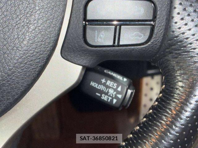 Lexus IS 2017-07 8729981-12