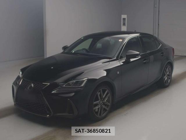 Lexus IS 2017-07 8729981-3