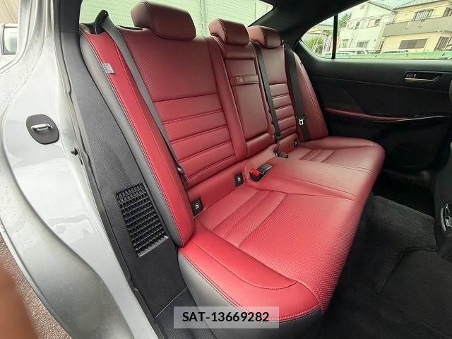Lexus IS 2021-12 8730750-11