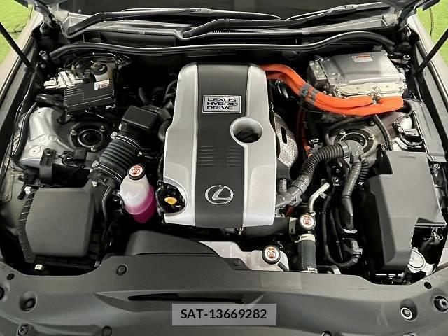 Lexus IS 2021-12 8730750-13