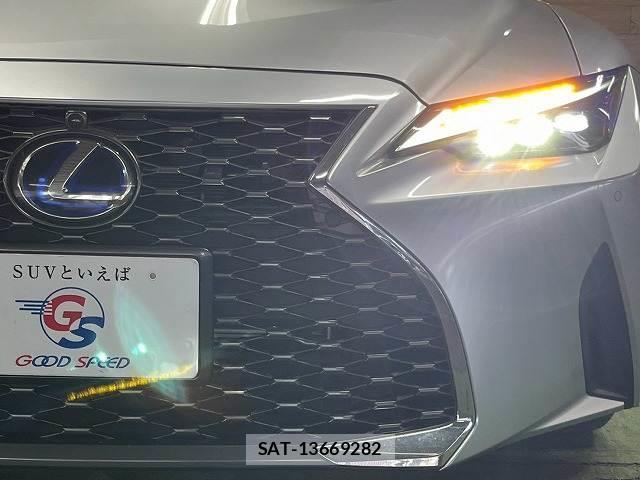Lexus IS 2021-12 8730750-19
