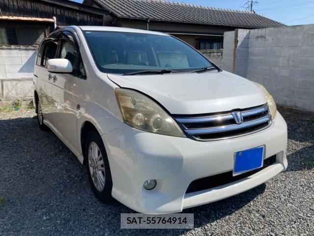 Toyota ISIS 2009-01 8727359-1