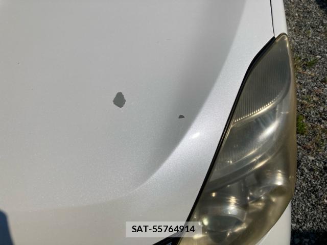 Toyota ISIS 2009-01 8727359-13
