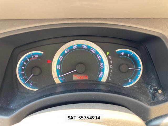 Toyota ISIS 2009-01 8727359-14