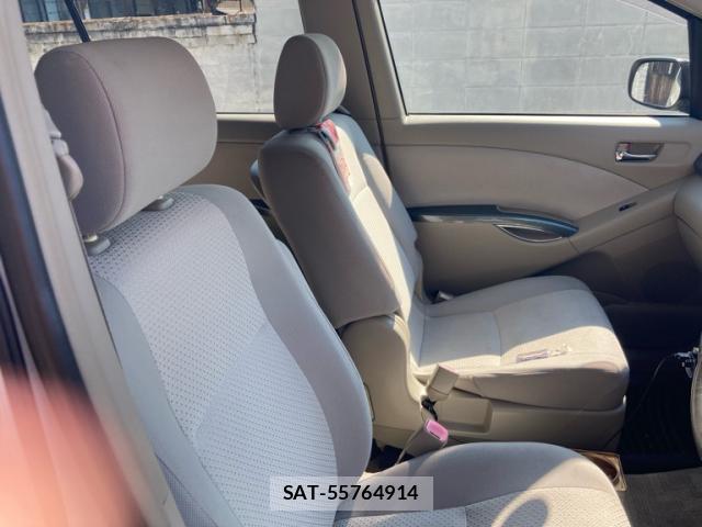 Toyota ISIS 2009-01 8727359-3