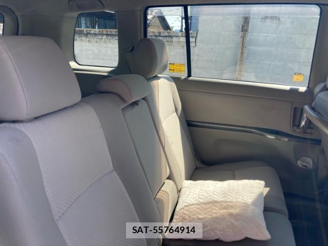 Toyota ISIS 2009-01 8727359-7