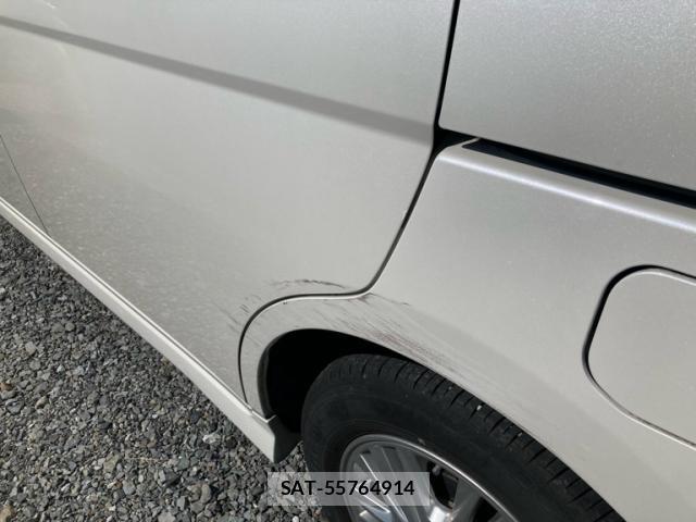 Toyota ISIS 2009-01 8727359-9