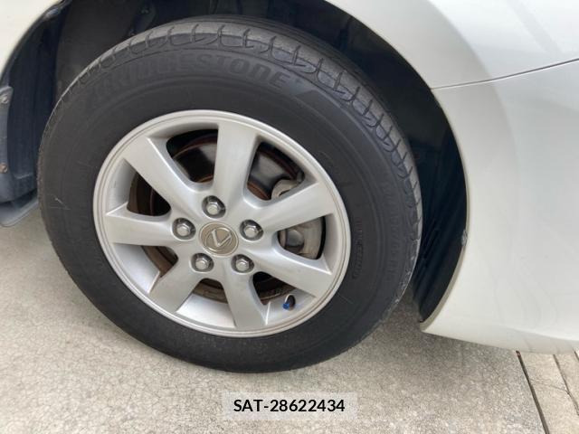 Toyota ISIS 2010-01 8728287-4