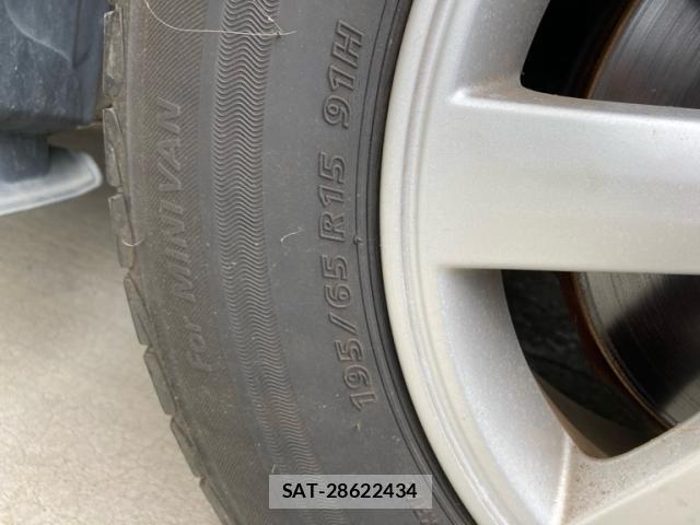 Toyota ISIS 2010-01 8728287-6