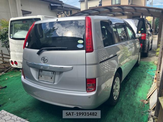 Toyota ISIS 2008-05 8730928-1