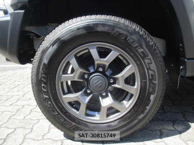 Suzuki JIMNY 2025-09 8725832-19