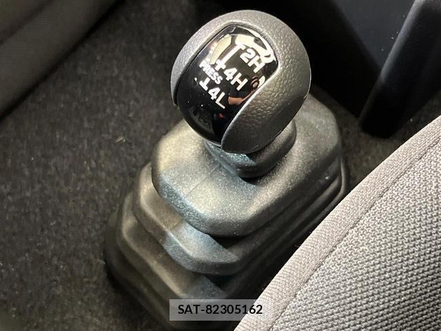 Suzuki JIMNY 2026-07 8725883-6