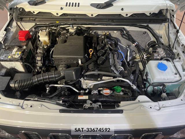 Suzuki JIMNY 2025-12 8730620-17
