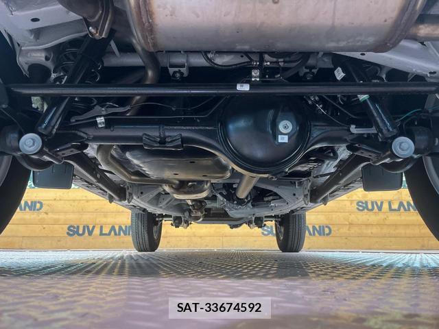 Suzuki JIMNY 2025-12 8730620-18