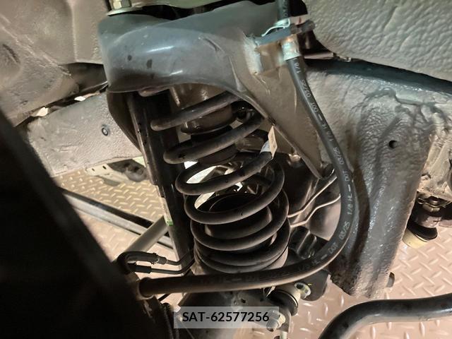 Suzuki JIMNY 2025-06 8730621-19