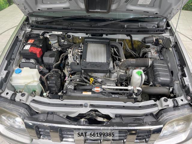 Suzuki JIMNY 2017-01 8727739-17