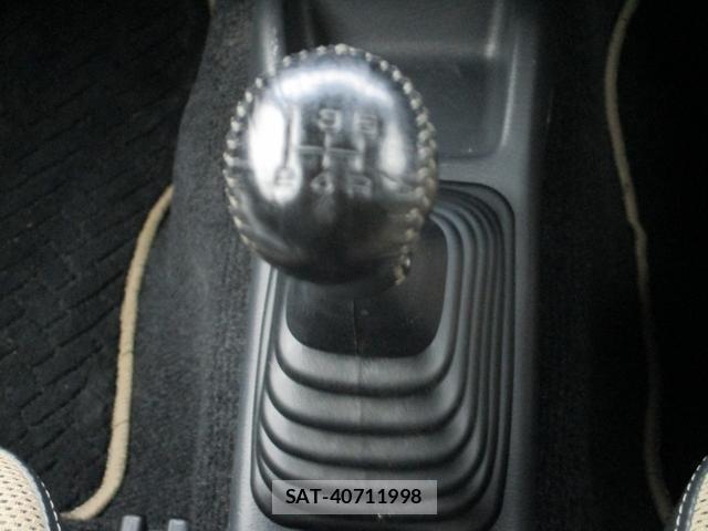Suzuki JIMNY 2016-06 8731148-13