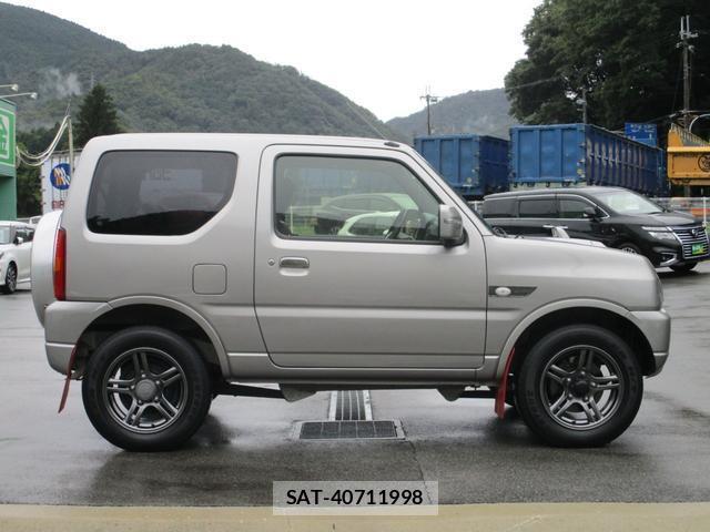 Suzuki JIMNY 2016-06 8731148-3