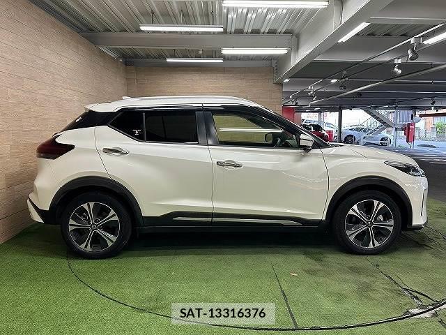 Nissan KICKS 2020-12 8730740-17