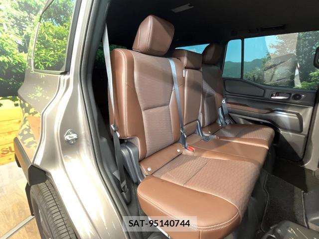 Toyota Land Cruiser 250 2025-11 8727774-8