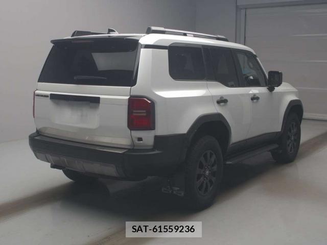 Toyota Land Cruiser 250 2024-05 8729984-4