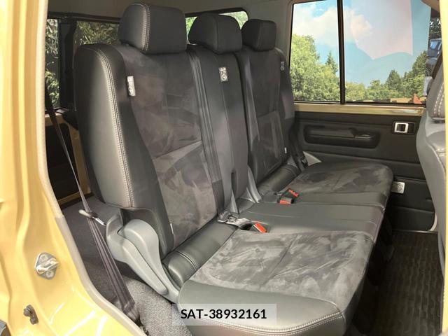 Toyota Land Cruiser 70 2025-08 8727036-11
