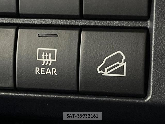 Toyota Land Cruiser 70 2025-08 8727036-6
