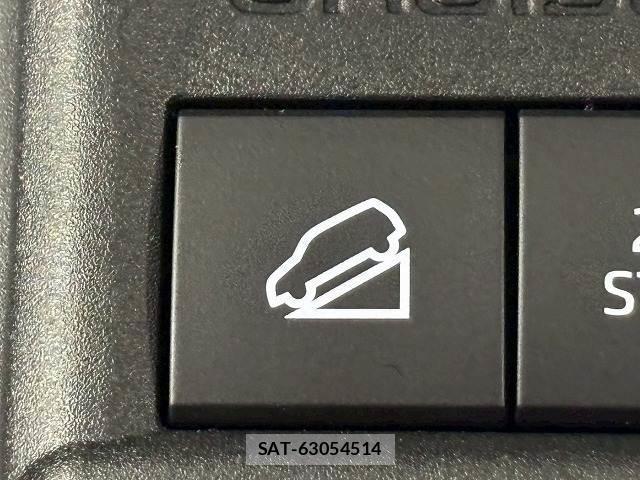 Toyota Land Cruiser FJ 2026-06 8725997-10