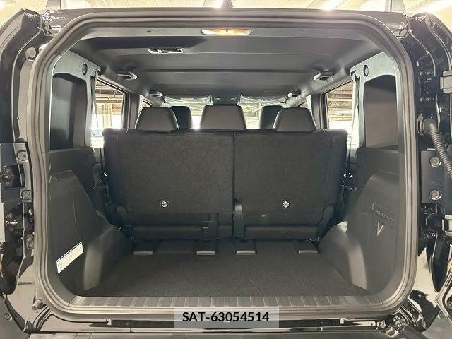 Toyota Land Cruiser FJ 2026-06 8725997-12