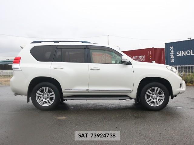 Toyota LAND CRUISER PRADO 2013-05 8728442-3