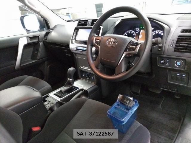 2020 Toyota LandCruiser Prado — Photo 3