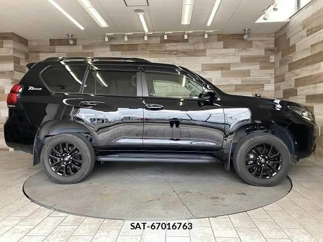 2021 Toyota LandCruiser Prado — Photo 5