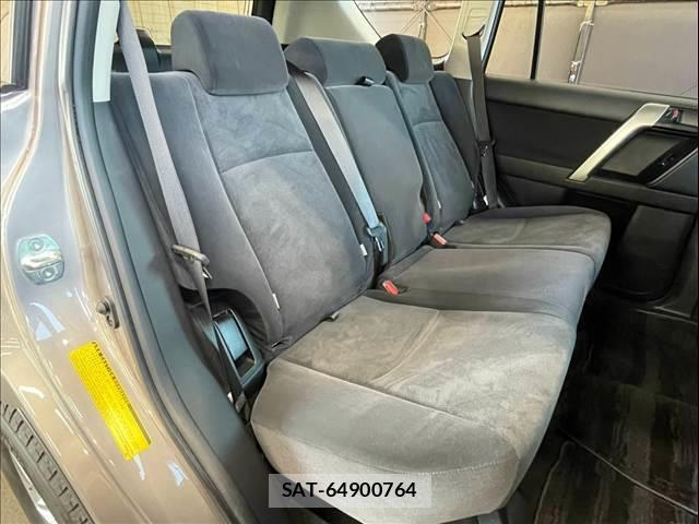 Toyota LAND CRUISER PRADO 2018-03 8731353-11
